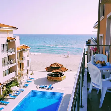 бийч - Апартамент *